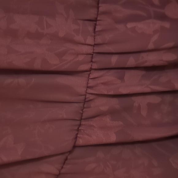 Midi length burgundy floral dress - Picture 4 of 8